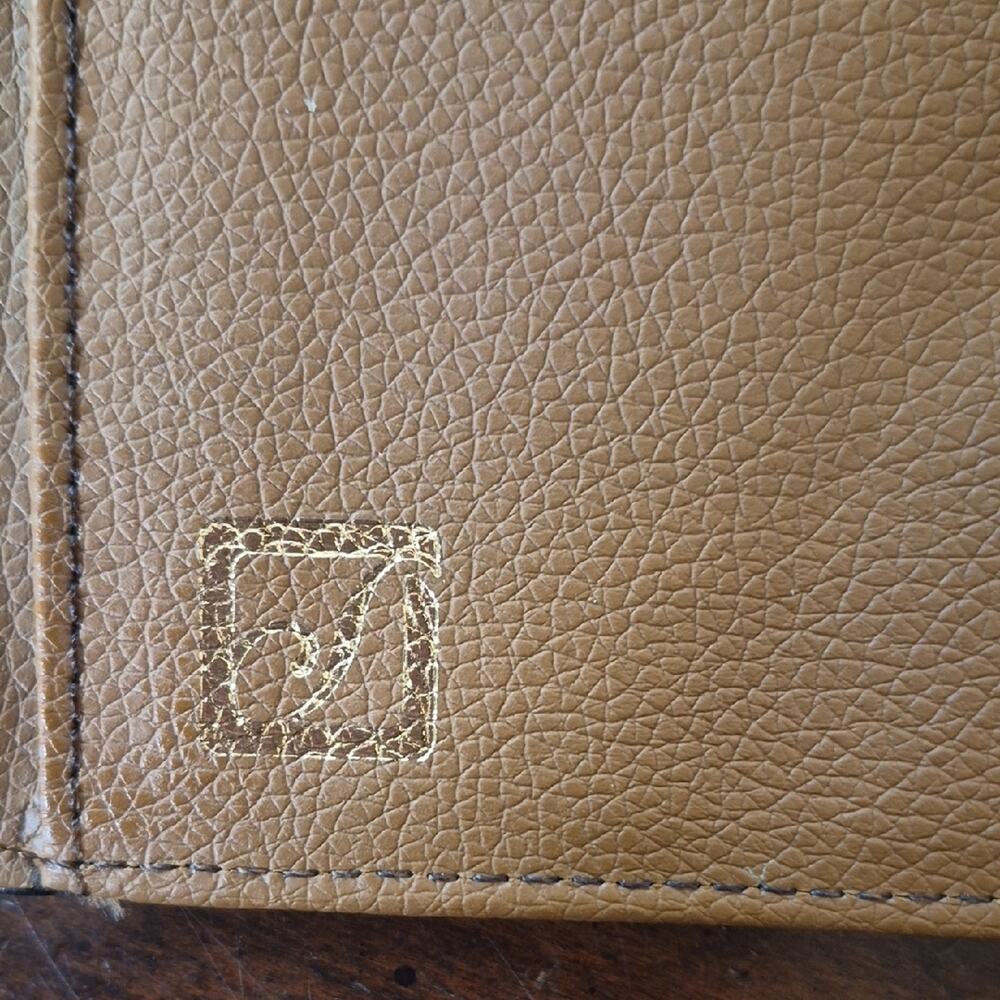 Stone Mountain Accessories Black Pebbled Wristlet Wallet with Tan Strap - Picture 15 of 16